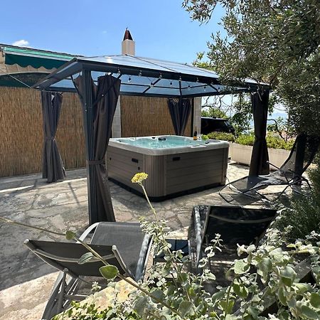 Vacation House Marin With Jacuzzi - Bol, Brac Εξωτερικό φωτογραφία