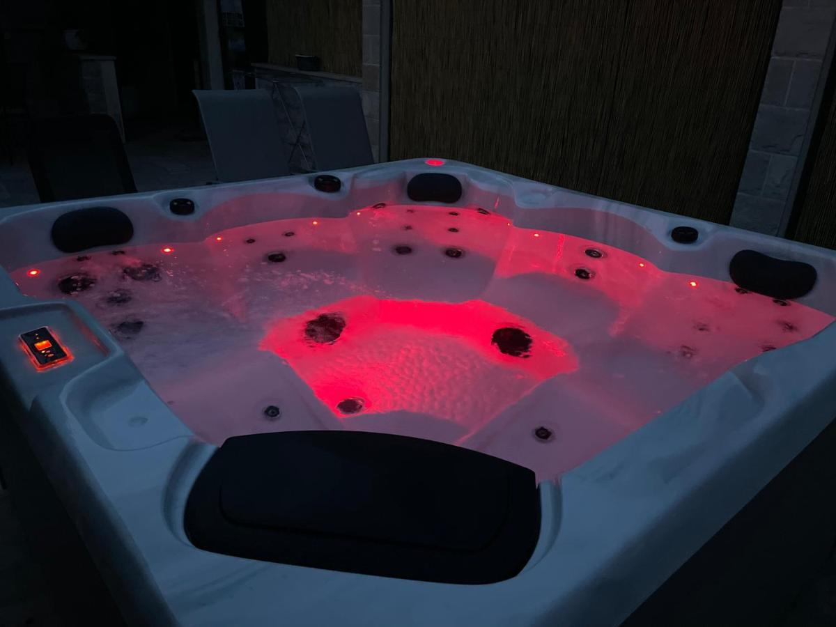 Vacation House Marin With Jacuzzi - Bol, Brac Εξωτερικό φωτογραφία