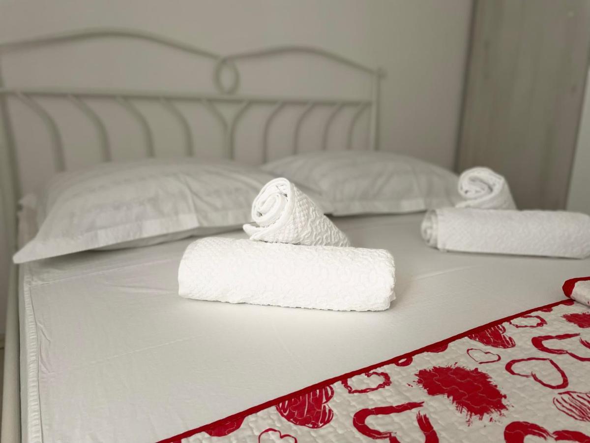 Vacation House Marin With Jacuzzi - Bol, Brac Εξωτερικό φωτογραφία