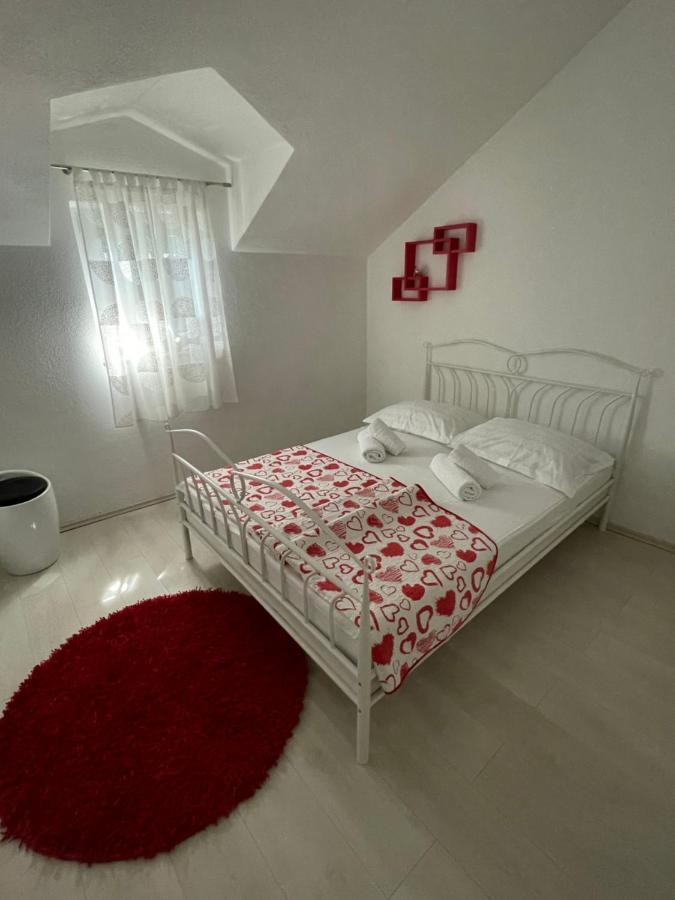 Vacation House Marin With Jacuzzi - Bol, Brac Εξωτερικό φωτογραφία