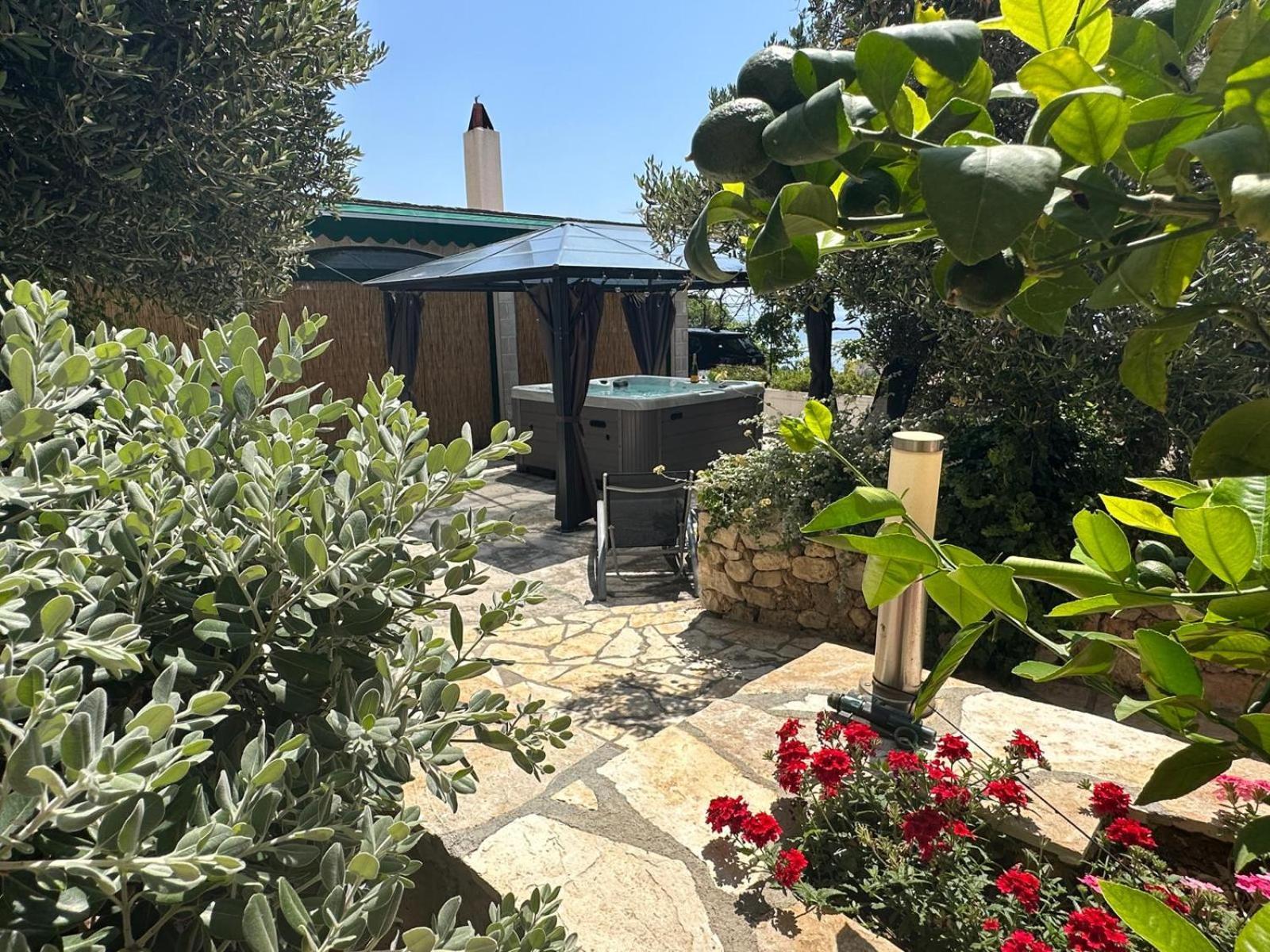 Vacation House Marin With Jacuzzi - Bol, Brac Εξωτερικό φωτογραφία