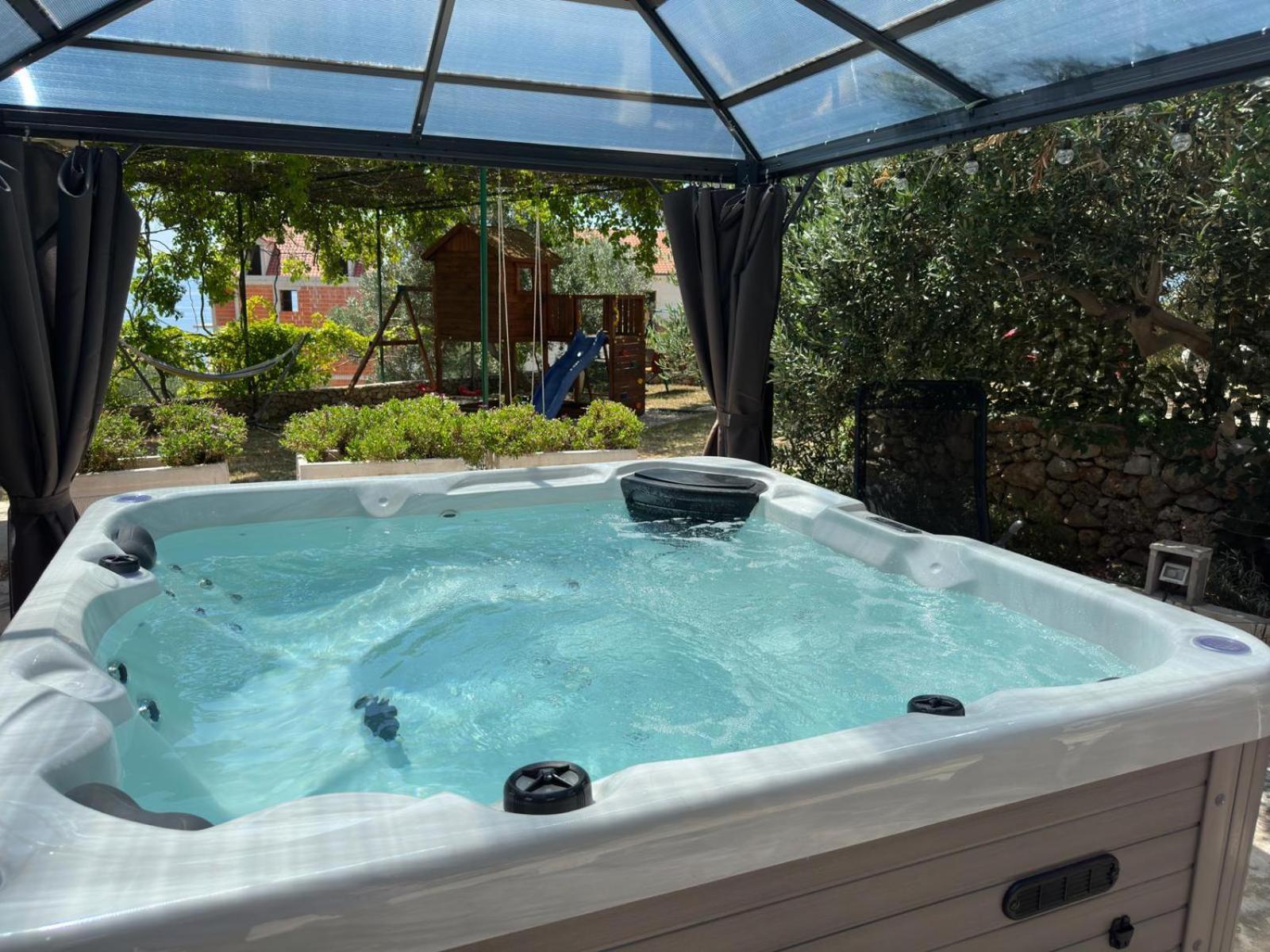 Vacation House Marin With Jacuzzi - Bol, Brac Εξωτερικό φωτογραφία